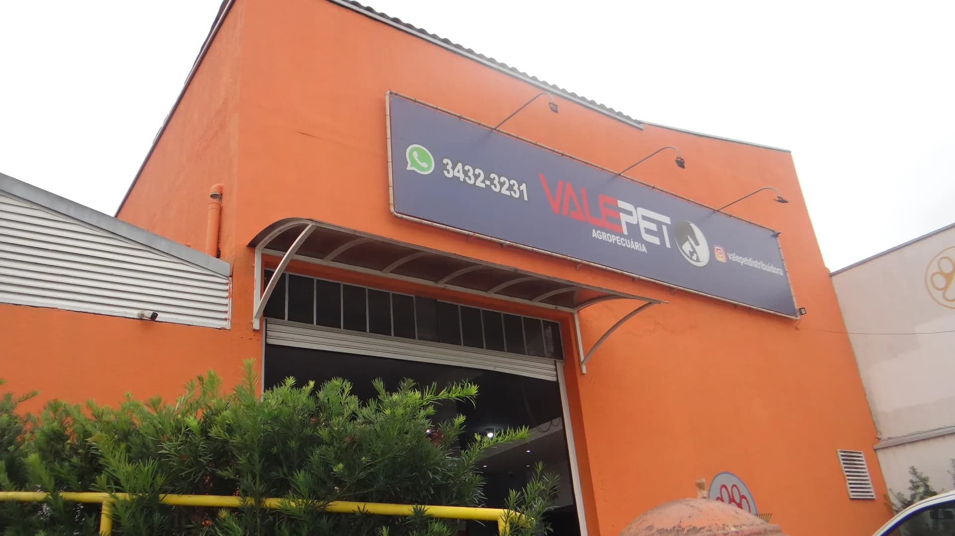 Frente da loja ValePet em São Gonçalo, Taubaté